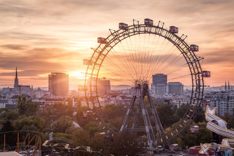 Ferris_Wheel-and-Skyline_Vienna_Austria Ferris_Wheel-and-Skyline_Vienna_Austria