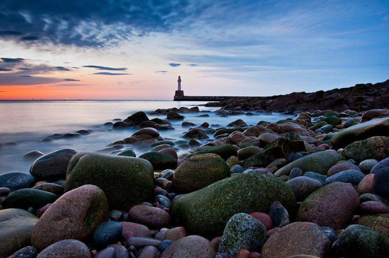 Lighthouse in Aberdeen- Scotland long exposure photo – panorama Lighthouse in Aberdeen- Scotland long exposure photo - panorama
