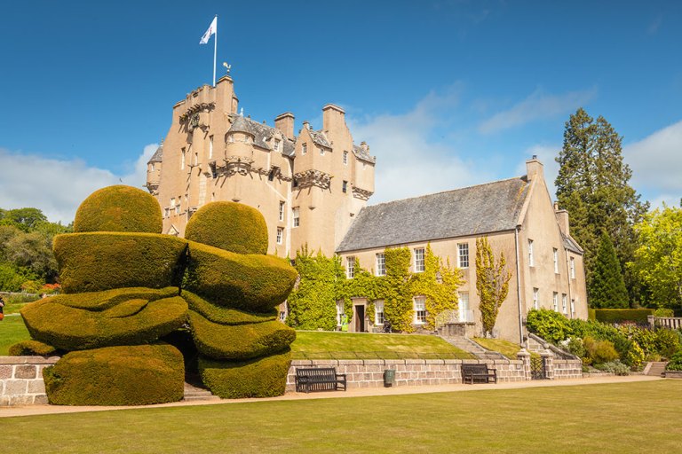 Crathes Castle-croquet-lawn-and-castle
