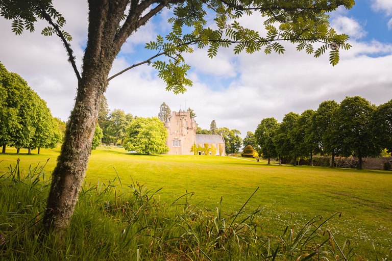Crathes Castle-lawn_castle view