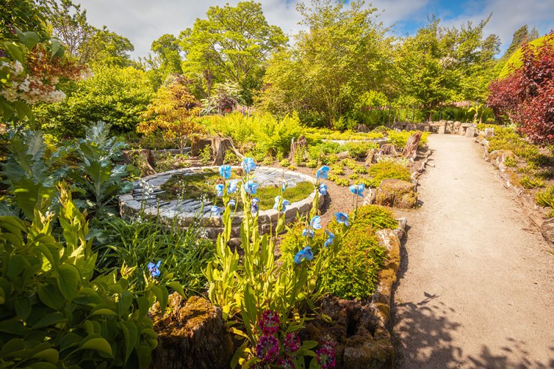 Crathes Castle-walled-garden_path