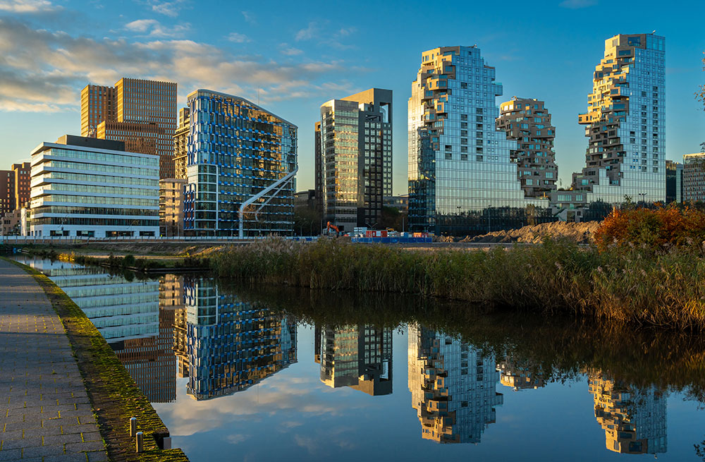 Skyline-of-Amsterdam-Zuidas