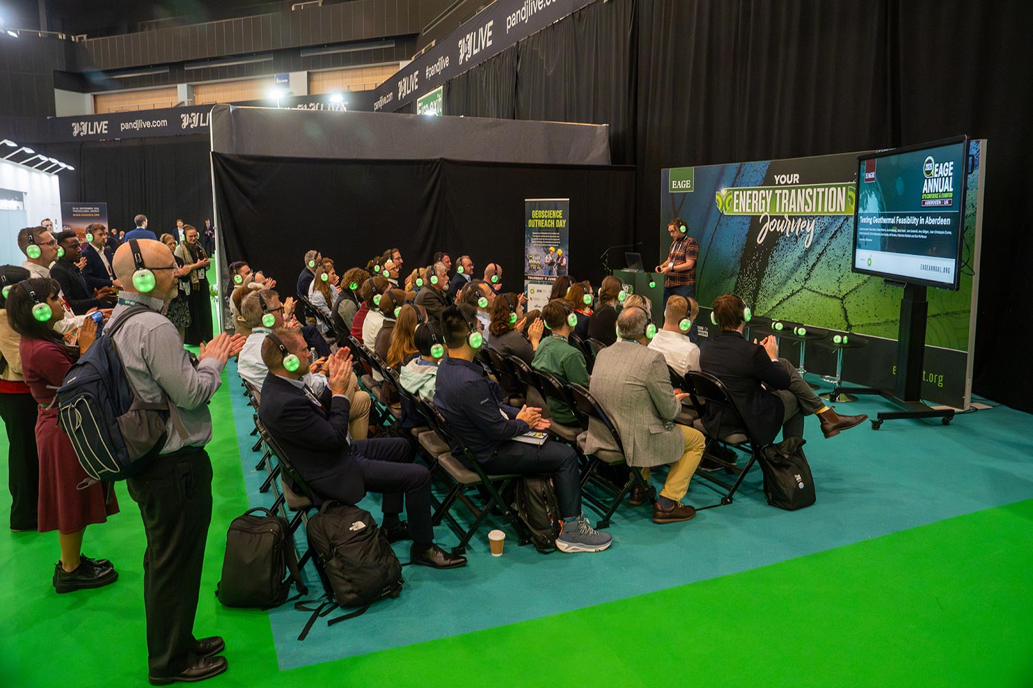 ET area listeners applauding after presentation